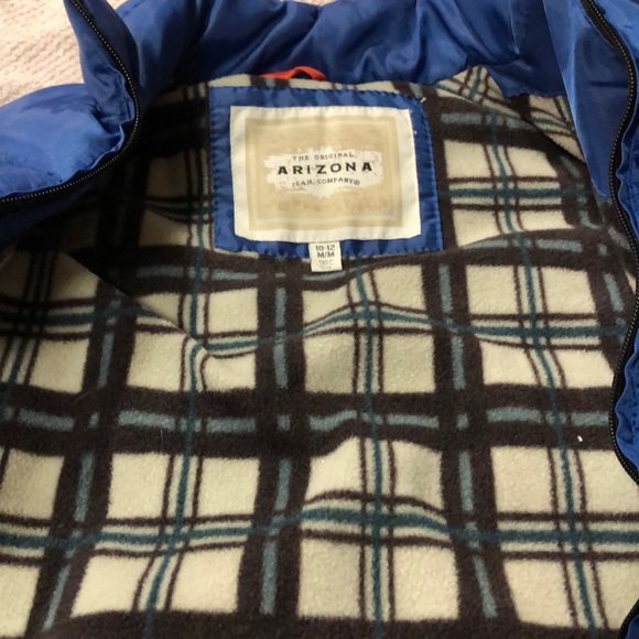 Vest - Picture 5 of 6